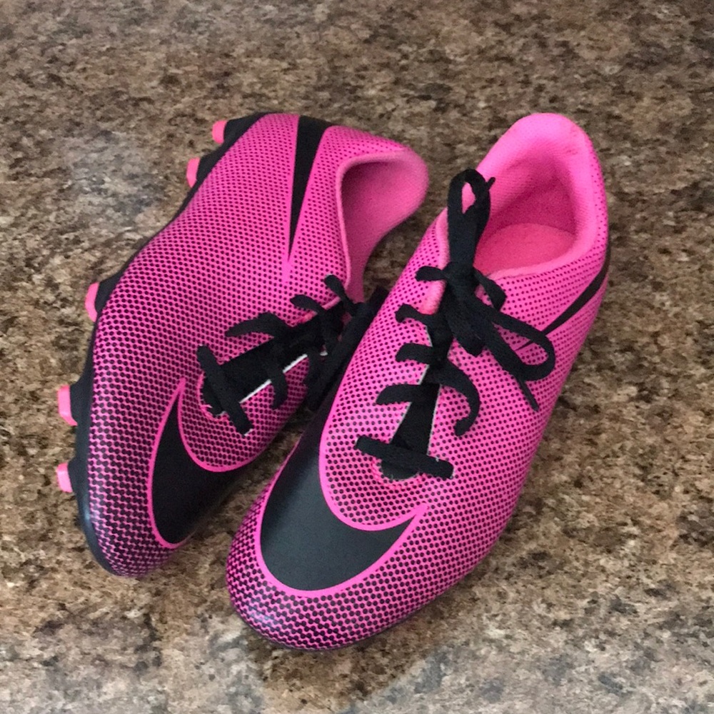 Nike JR Bravata II FG Pink Blast / Black Soccer Cleats  | 6Y